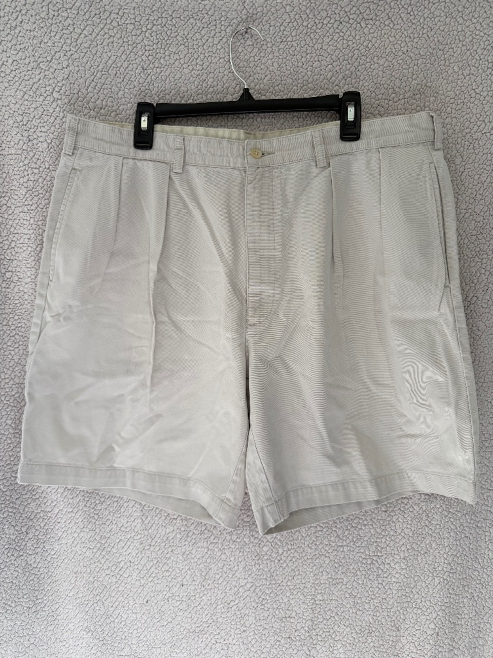 These classic Polo Ralph Lauren "Polo Chino" shorts offer a timeless, preppy aes